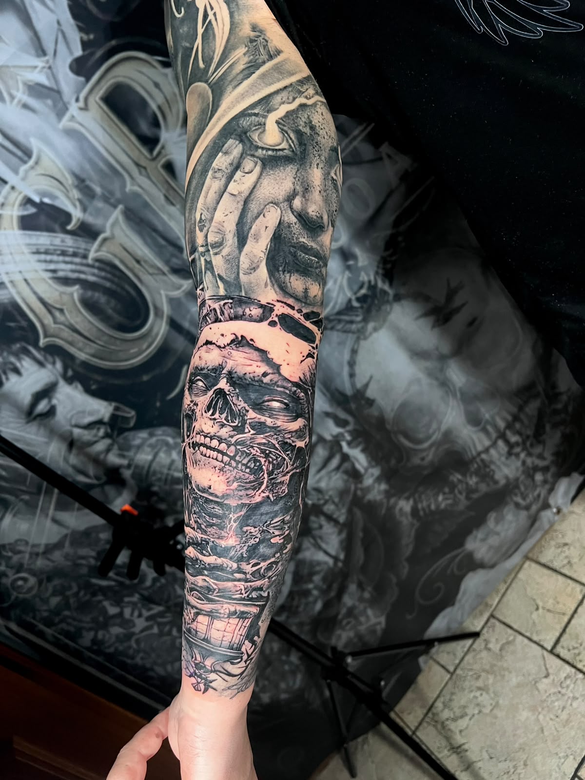Porträt & Totenkopf-Sleeve — Tattoo von Ciprian Grapa