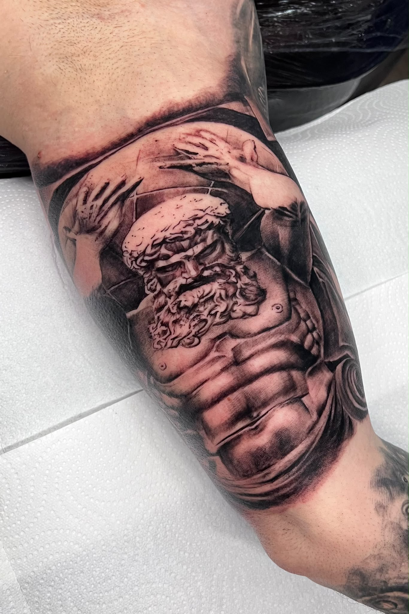 Klassische Statue — Tattoo von Ciprian Grapa