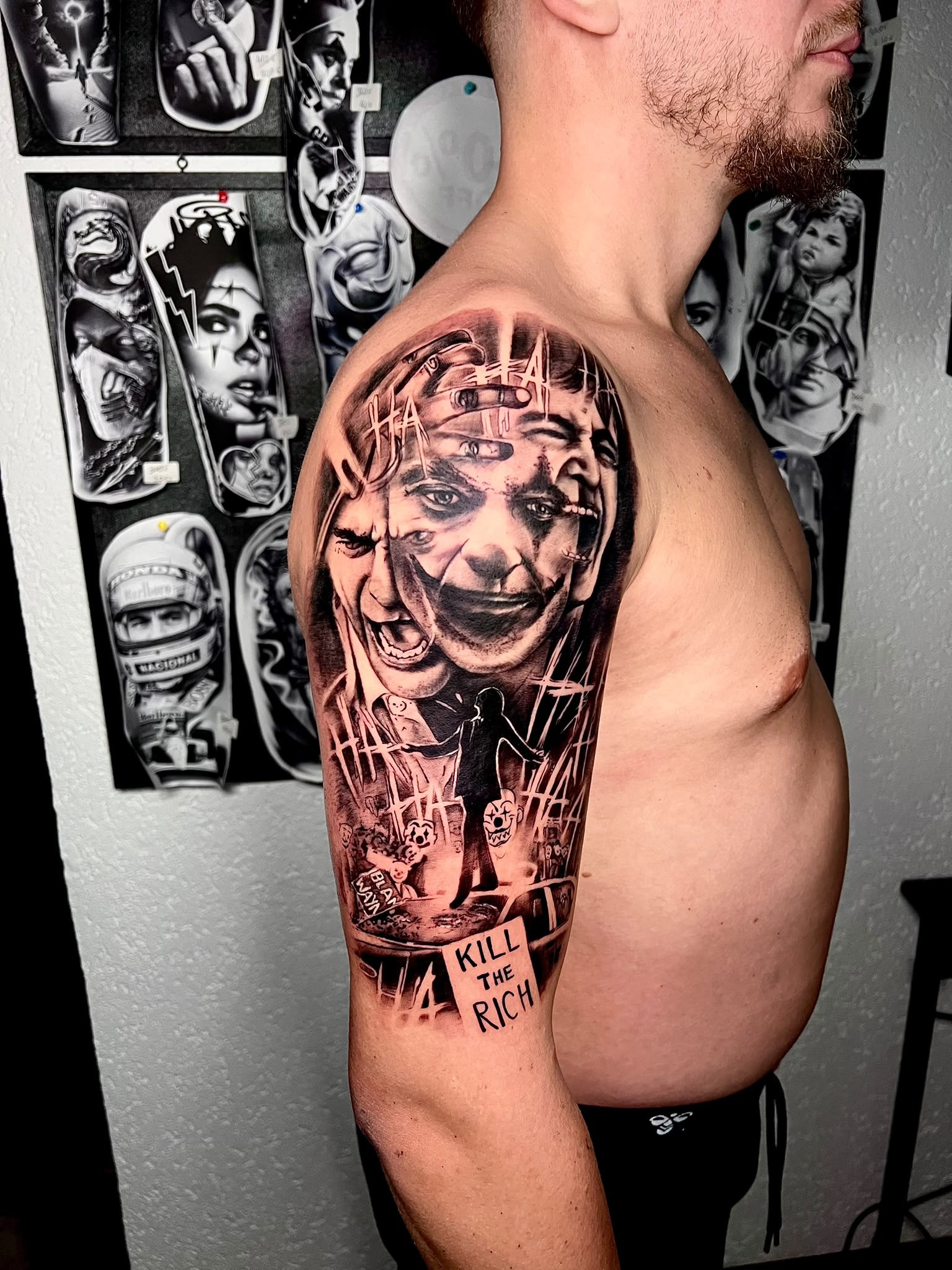 Schulterporträt & Lettering — Tattoo von Ciprian Grapa